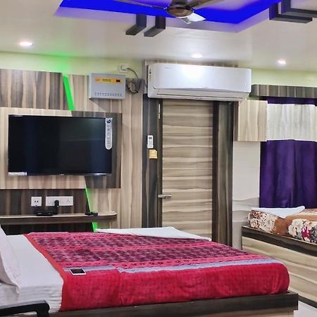 Ln Beach Homestay Puri Ngoại thất bức ảnh