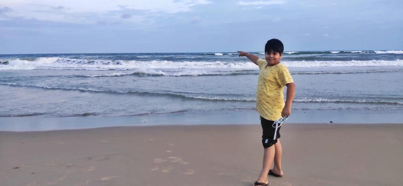 Ln Beach Homestay Puri Ngoại thất bức ảnh