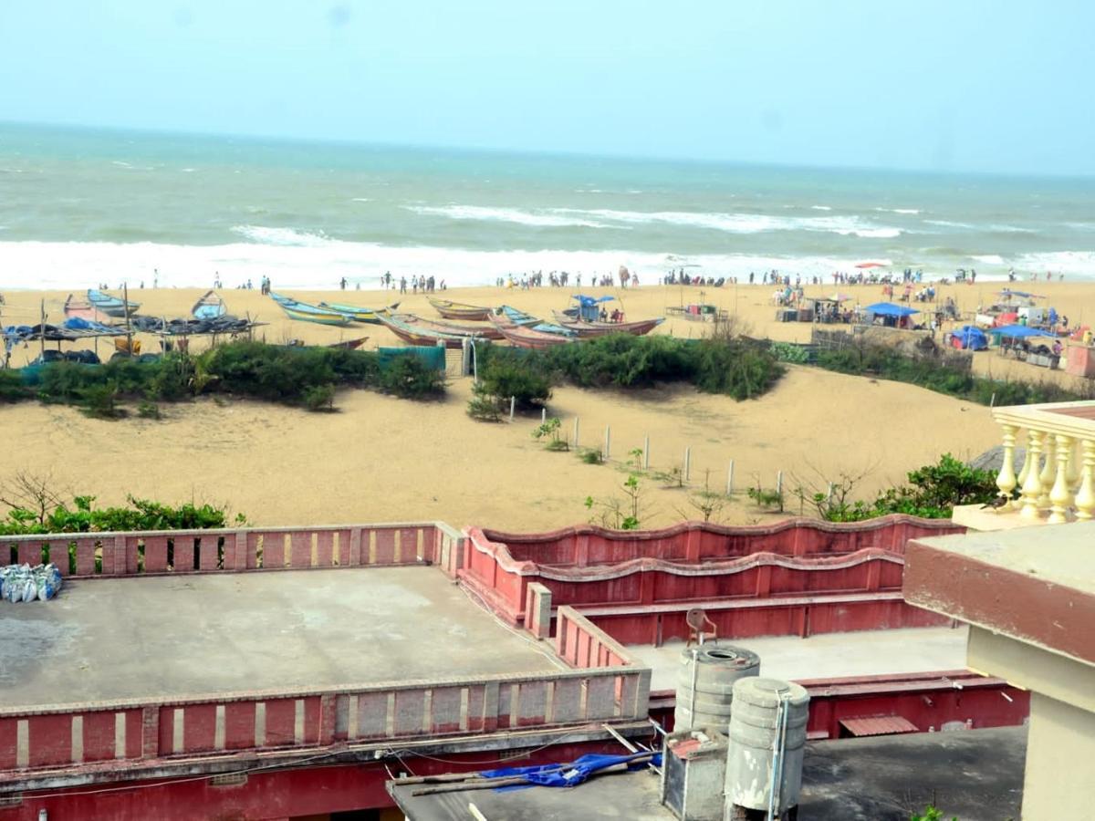 Ln Beach Homestay Puri Ngoại thất bức ảnh