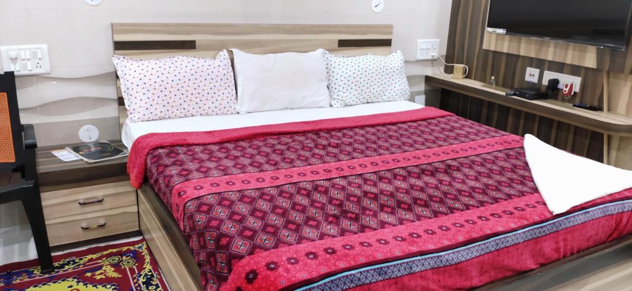 Ln Beach Homestay Puri Ngoại thất bức ảnh